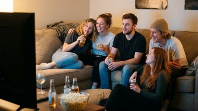 Gute Snacks, Bier und Filmsaufen